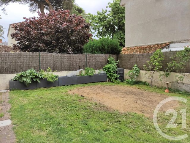 maison à louer - 3 pièces - 69.0 m2 - CHOLET - 49 - PAYS-DE-LOIRE - Century 21 Les Arcades maison à louer - 3 pièces - 69.0 m2 - CHOLET - 49 - PAYS-DE-LOIRE - Century 21 Les Arcades