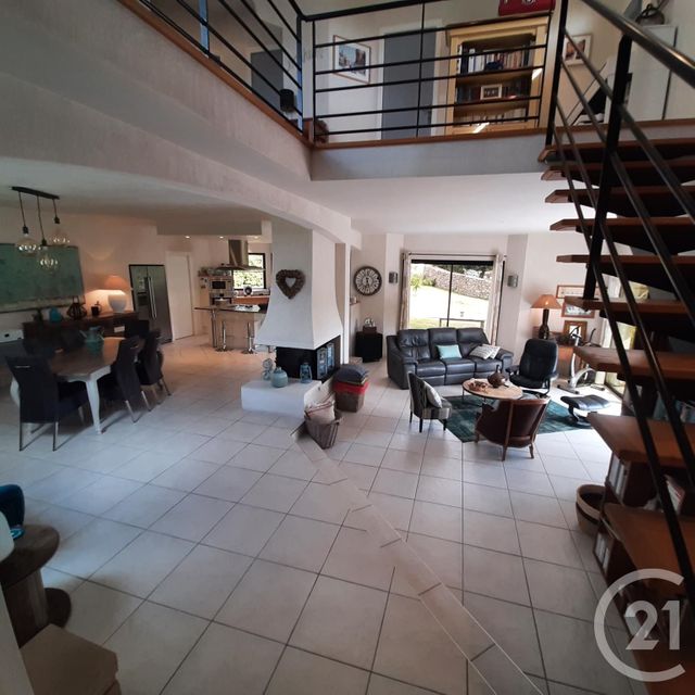 maison à vendre - 5 pièces - 164.3 m2 - MORTAGNE SUR SEVRE - 85 - PAYS-DE-LOIRE - Century 21 Les Arcades maison à vendre - 5 pièces - 164.3 m2 - MORTAGNE SUR SEVRE - 85 - PAYS-DE-LOIRE - Century 21 Les Arcades