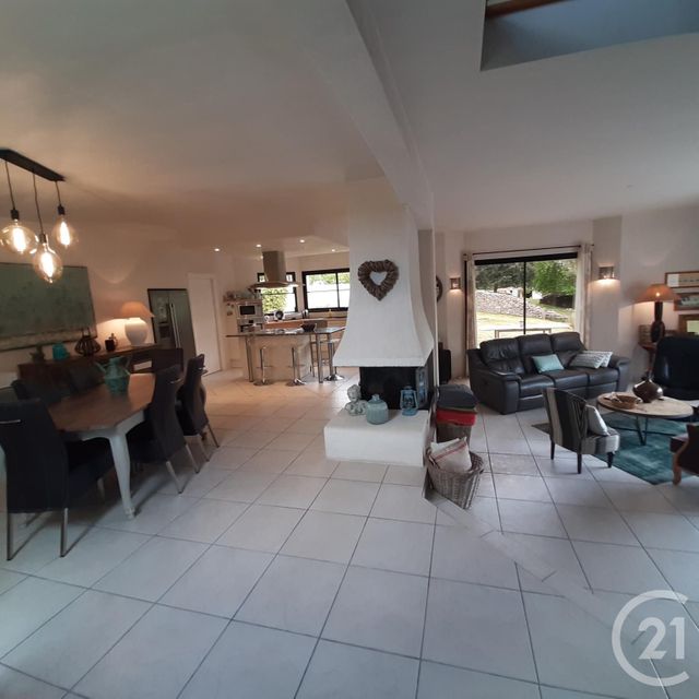 maison à vendre - 5 pièces - 164.3 m2 - MORTAGNE SUR SEVRE - 85 - PAYS-DE-LOIRE - Century 21 Les Arcades maison à vendre - 5 pièces - 164.3 m2 - MORTAGNE SUR SEVRE - 85 - PAYS-DE-LOIRE - Century 21 Les Arcades