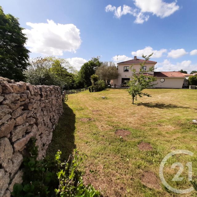 maison à vendre - 5 pièces - 164.3 m2 - MORTAGNE SUR SEVRE - 85 - PAYS-DE-LOIRE - Century 21 Les Arcades maison à vendre - 5 pièces - 164.3 m2 - MORTAGNE SUR SEVRE - 85 - PAYS-DE-LOIRE - Century 21 Les Arcades