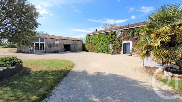 maison à vendre - 6 pièces - 175.0 m2 - CHOLET - 49 - PAYS-DE-LOIRE - Century 21 Les Arcades maison à vendre - 6 pièces - 175.0 m2 - CHOLET - 49 - PAYS-DE-LOIRE - Century 21 Les Arcades
