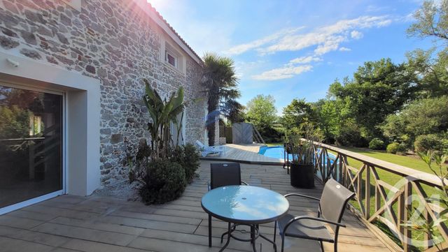 maison à vendre - 6 pièces - 175.0 m2 - CHOLET - 49 - PAYS-DE-LOIRE - Century 21 Les Arcades maison à vendre - 6 pièces - 175.0 m2 - CHOLET - 49 - PAYS-DE-LOIRE - Century 21 Les Arcades
