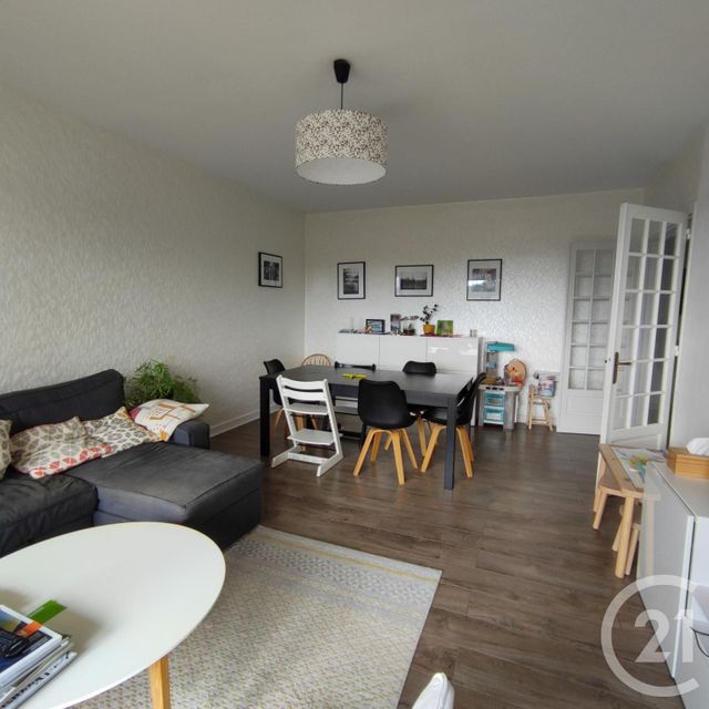 Afficher la photo en grand Appartement F5 à vendre - 5 pièces - 103.0 m2 - CHOLET - 49 - PAYS-DE-LOIRE - Century 21 Les Arcades