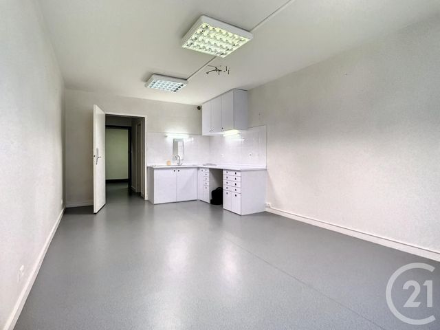Studio à vendre - 1 pièce - 28.0 m2 - CHOLET - 49 - PAYS-DE-LOIRE - Century 21 Les Arcades