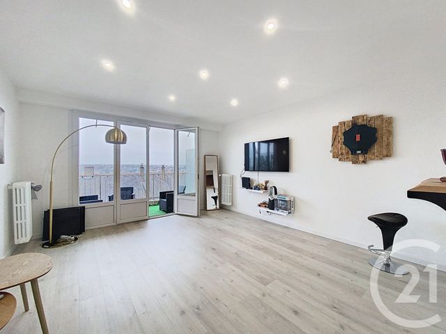 Appartement Studio à vendre - 1 pièce - 39.0 m2 - CHOLET - 49 - PAYS-DE-LOIRE - Century 21 Les Arcades