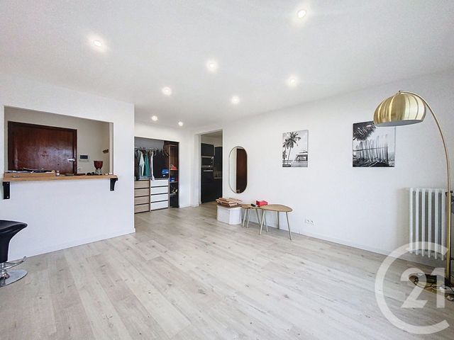 Appartement Studio à vendre - 1 pièce - 39.0 m2 - CHOLET - 49 - PAYS-DE-LOIRE - Century 21 Les Arcades