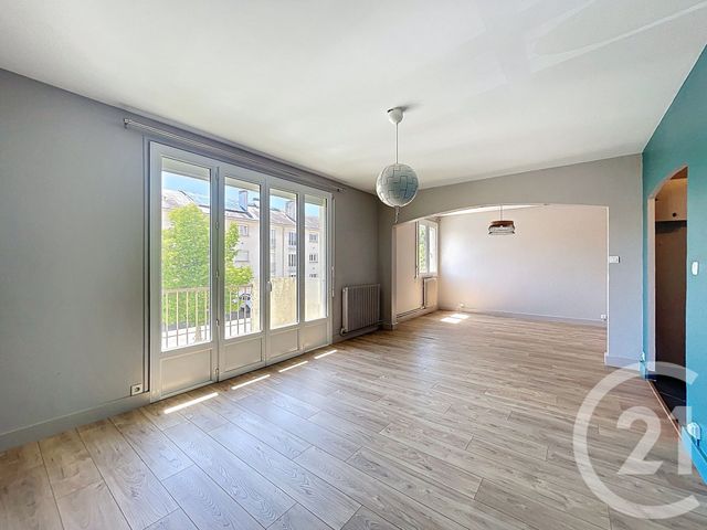 Appartement T3 à vendre - 3 pièces - 73.25 m2 - CHOLET - 49 - PAYS-DE-LOIRE - Century 21 Les Arcades