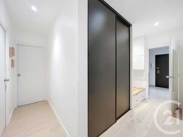 Afficher la photo en grand Appartement F4 à vendre - 5 pièces - 106.0 m2 - CHOLET - 49 - PAYS-DE-LOIRE - Century 21 Les Arcades