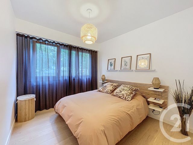 Afficher la photo en grand Appartement F4 à vendre - 5 pièces - 106.0 m2 - CHOLET - 49 - PAYS-DE-LOIRE - Century 21 Les Arcades