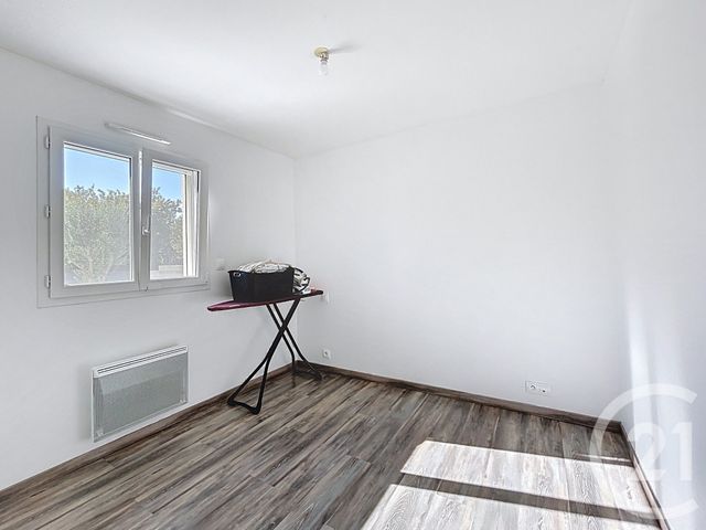 maison à vendre - 5 pièces - 82.0 m2 - ST PIERRE DES ECHAUBROGNES - 79 - POITOU-CHARENTES - Century 21 Les Arcades