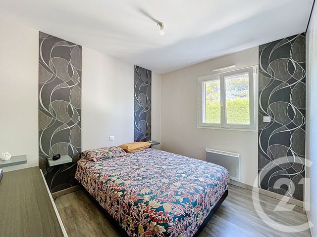 maison à vendre - 5 pièces - 82.0 m2 - ST PIERRE DES ECHAUBROGNES - 79 - POITOU-CHARENTES - Century 21 Les Arcades