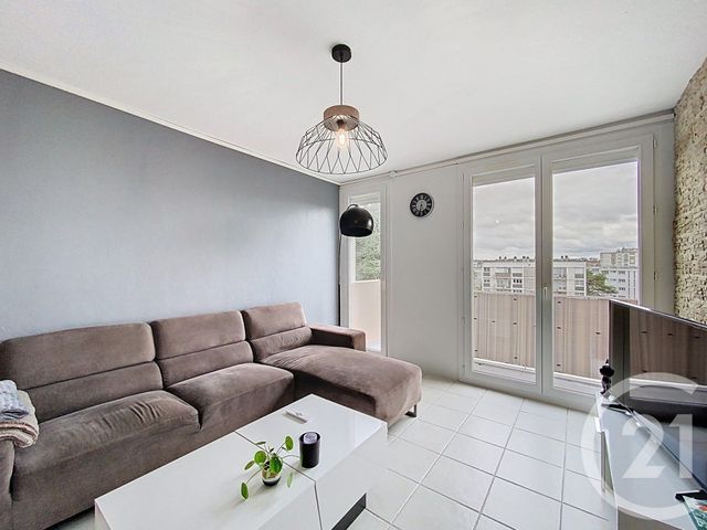 Afficher la photo en grand Appartement T3 à vendre - 3 pièces - 55.0 m2 - CHOLET - 49 - PAYS-DE-LOIRE - Century 21 Les Arcades