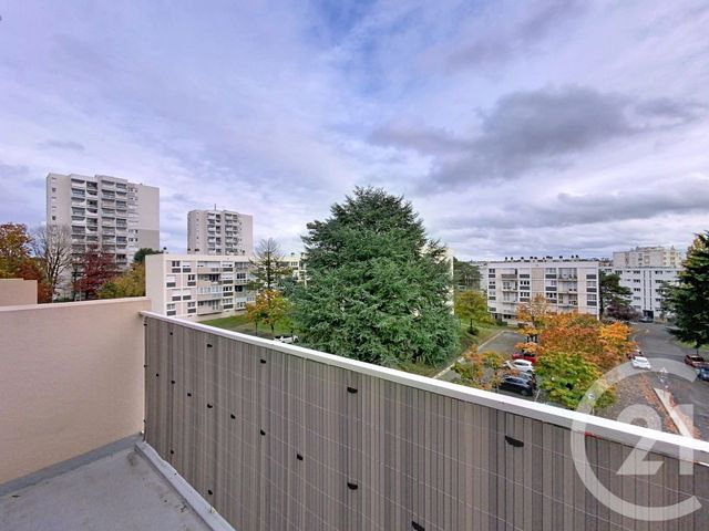 Afficher la photo en grand Appartement T3 à vendre - 3 pièces - 55.0 m2 - CHOLET - 49 - PAYS-DE-LOIRE - Century 21 Les Arcades