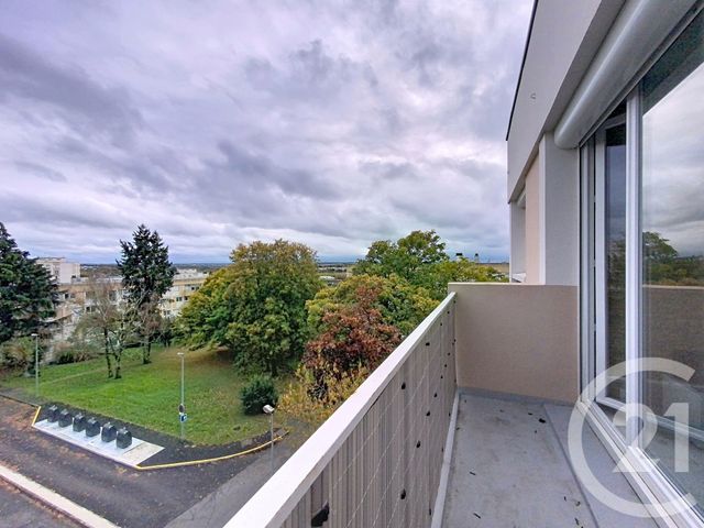 Afficher la photo en grand Appartement T3 à vendre - 3 pièces - 55.0 m2 - CHOLET - 49 - PAYS-DE-LOIRE - Century 21 Les Arcades