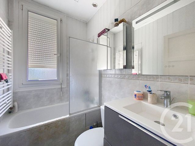 Afficher la photo en grand maison à vendre - 6 pièces - 94.0 m2 - CHOLET - 49 - PAYS-DE-LOIRE - Century 21 Les Arcades