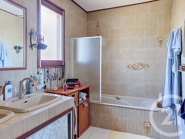 maison à vendre - 5 pièces - 122.54 m2 - CHEMILLE EN ANJOU - 49 - PAYS-DE-LOIRE - Century 21 Les Arcades