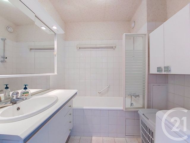 Appartement T3 à vendre - 3 pièces - 74.56 m2 - CHOLET - 49 - PAYS-DE-LOIRE - Century 21 Les Arcades