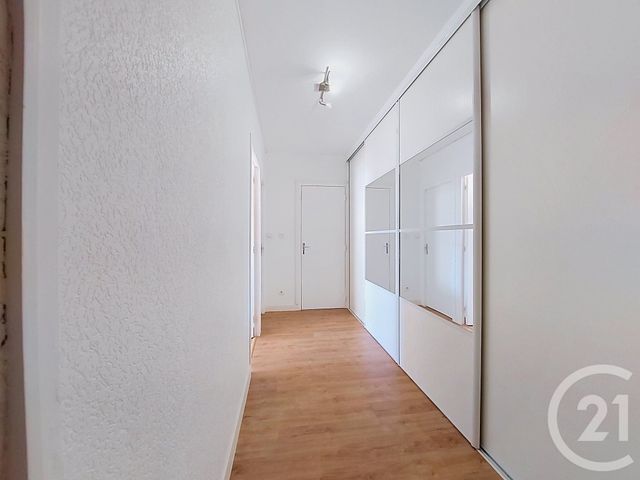 Appartement T3 à vendre - 3 pièces - 74.56 m2 - CHOLET - 49 - PAYS-DE-LOIRE - Century 21 Les Arcades