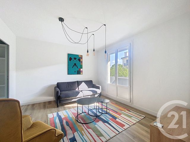 Appartement T3 à louer - 3 pièces - 64.3 m2 - CHOLET - 49 - PAYS-DE-LOIRE - Century 21 Les Arcades