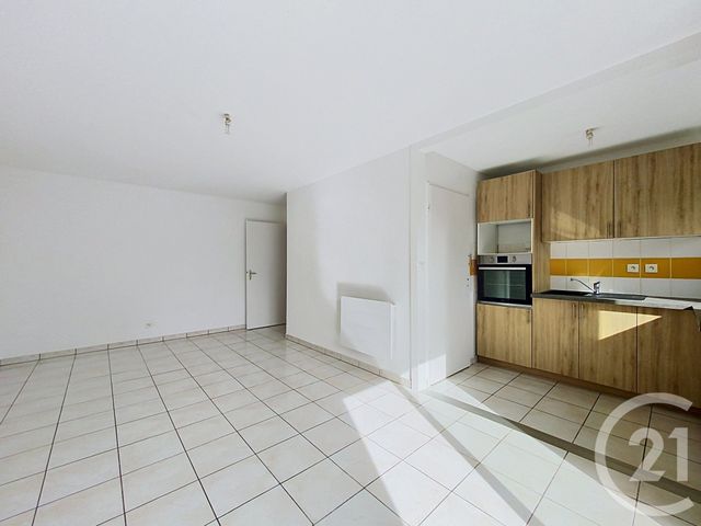 Appartement F2 à louer - 2 pièces - 48.27 m2 - BEAUPREAU EN MAUGES - 49 - PAYS-DE-LOIRE - Century 21 Les Arcades