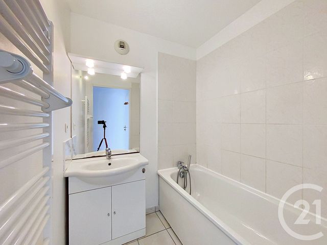 Appartement F2 à louer - 2 pièces - 48.27 m2 - BEAUPREAU EN MAUGES - 49 - PAYS-DE-LOIRE - Century 21 Les Arcades