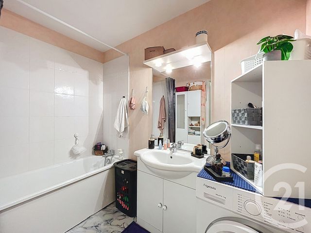 Appartement T3 à vendre - 3 pièces - 68.0 m2 - BEAUPREAU EN MAUGES - 49 - PAYS-DE-LOIRE - Century 21 Les Arcades