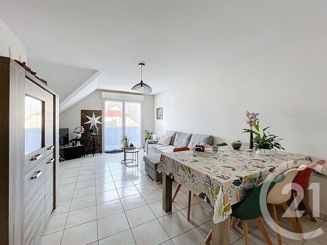 Appartement T3 à vendre - 3 pièces - 68.0 m2 - BEAUPREAU EN MAUGES - 49 - PAYS-DE-LOIRE - Century 21 Les Arcades