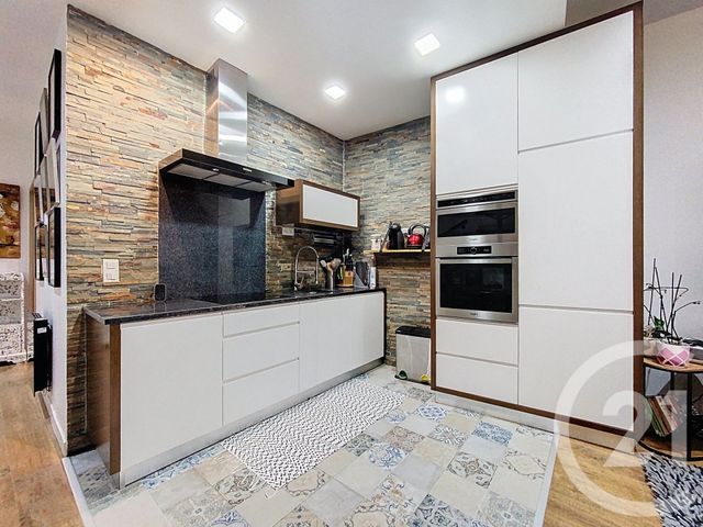 Appartement F2 bis à vendre - 3 pièces - 60.64 m2 - CHOLET - 49 - PAYS-DE-LOIRE - Century 21 Les Arcades