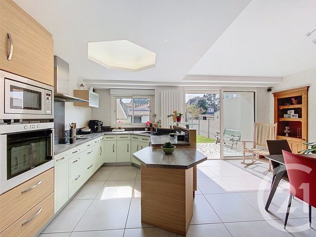 maison à vendre - 8 pièces - 140.0 m2 - CHOLET - 49 - PAYS-DE-LOIRE - Century 21 Les Arcades