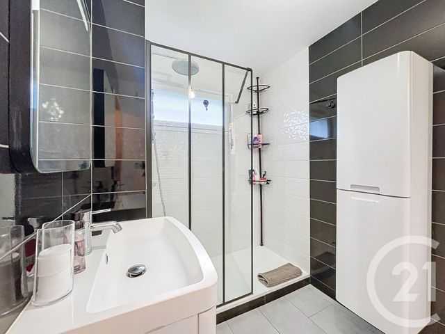 Appartement T5 à vendre - 6 pièces - 99.0 m2 - CHOLET - 49 - PAYS-DE-LOIRE - Century 21 Les Arcades