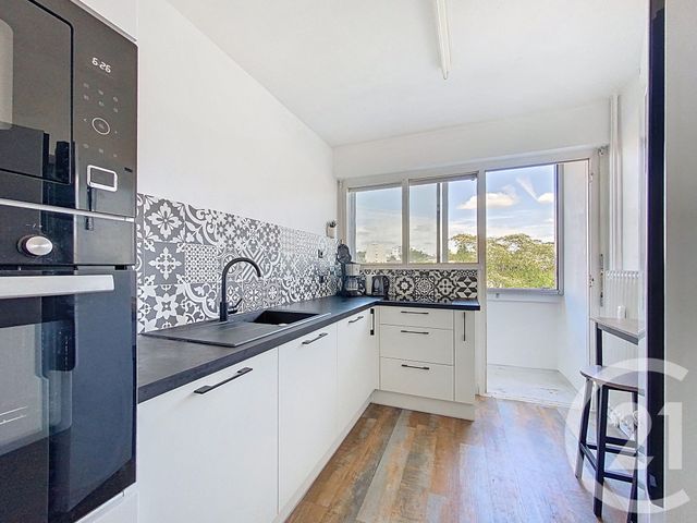 Appartement T3 à vendre - 3 pièces - 60.4 m2 - CHOLET - 49 - PAYS-DE-LOIRE - Century 21 Les Arcades