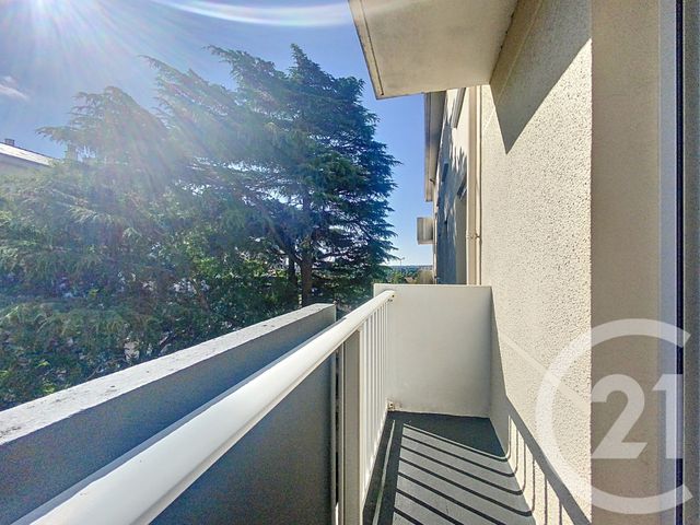 Appartement T3 à louer - 3 pièces - 64.3 m2 - CHOLET - 49 - PAYS-DE-LOIRE - Century 21 Les Arcades