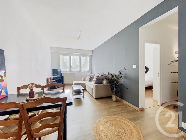 Appartement à louer - 2 pièces - 45.75 m2 - CHOLET - 49 - PAYS-DE-LOIRE - Century 21 Les Arcades