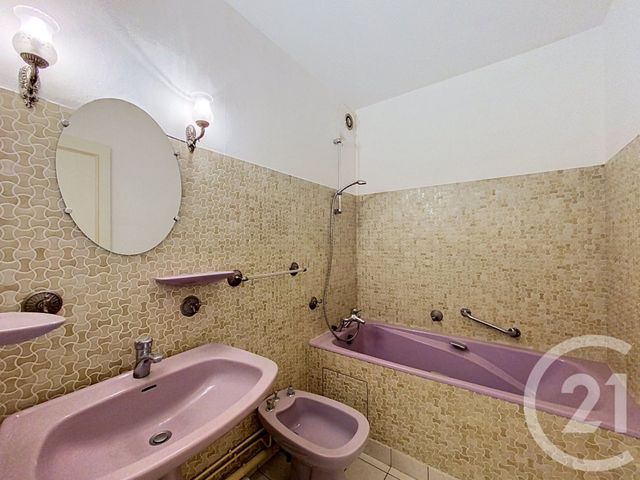 Appartement T5 à vendre - 5 pièces - 106.23 m2 - CHOLET - 49 - PAYS-DE-LOIRE - Century 21 Les Arcades