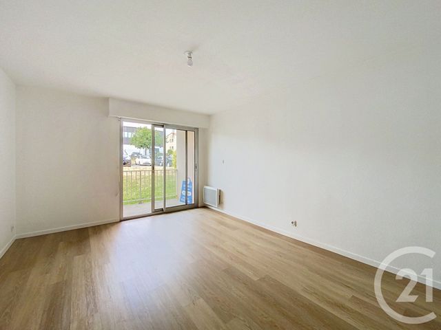 Appartement Studio à louer - 1 pièce - 24.22 m2 - CHOLET - 49 - PAYS-DE-LOIRE - Century 21 Les Arcades