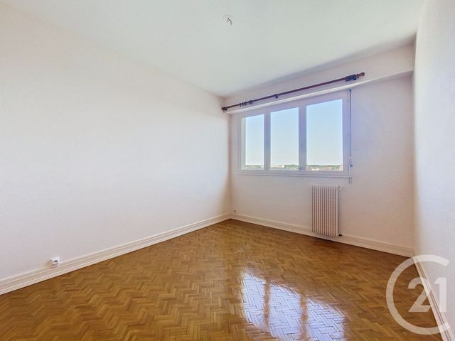 Appartement à louer - 4 pièces - 102.0 m2 - CHOLET - 49 - PAYS-DE-LOIRE - Century 21 Les Arcades