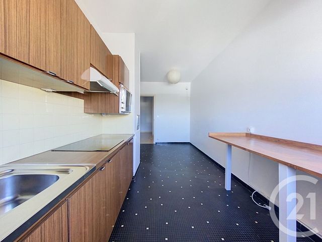 Appartement à louer - 4 pièces - 102.0 m2 - CHOLET - 49 - PAYS-DE-LOIRE - Century 21 Les Arcades
