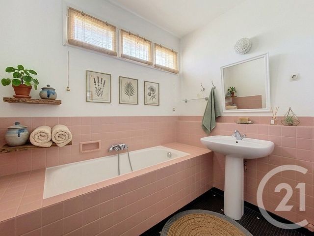 Appartement à louer - 4 pièces - 102.0 m2 - CHOLET - 49 - PAYS-DE-LOIRE - Century 21 Les Arcades