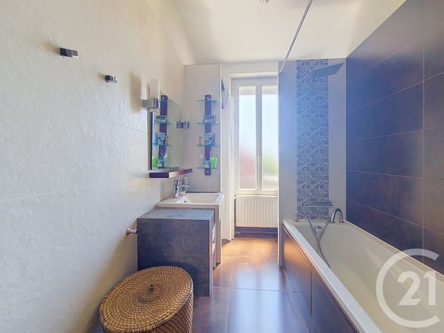 maison à vendre - 12 pièces - 210.0 m2 - CHOLET - 49 - PAYS-DE-LOIRE - Century 21 Les Arcades
