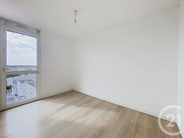 Appartement à louer - 4 pièces - 77.85 m2 - CHOLET - 49 - PAYS-DE-LOIRE - Century 21 Les Arcades
