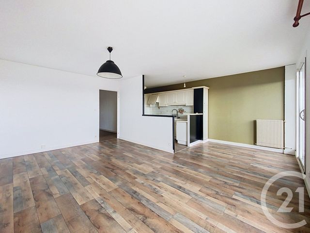 Appartement à louer - 4 pièces - 77.85 m2 - CHOLET - 49 - PAYS-DE-LOIRE - Century 21 Les Arcades
