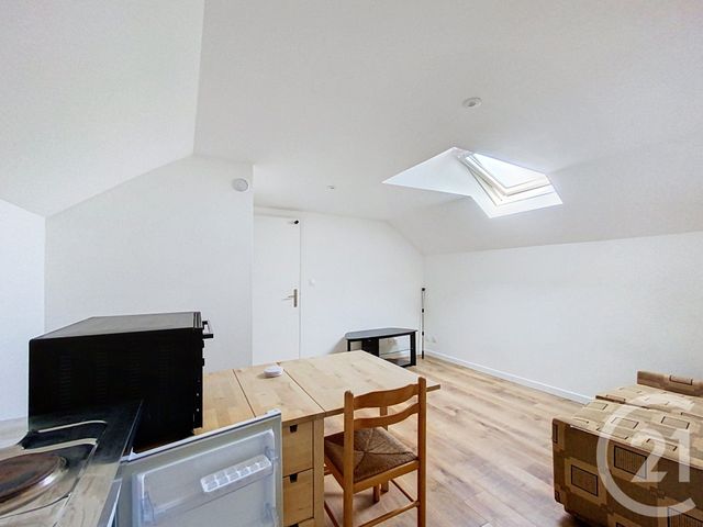 Appartement Studio à louer - 1 pièce - 16.8 m2 - CHOLET - 49 - PAYS-DE-LOIRE - Century 21 Les Arcades