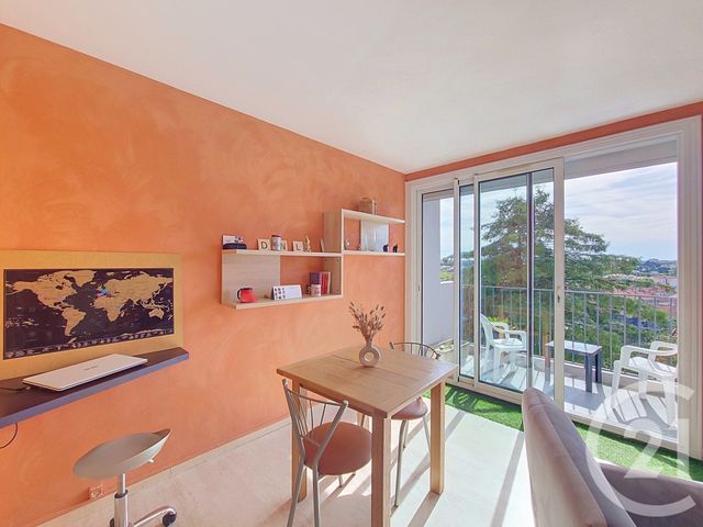 Appartement T3 à vendre - 4 pièces - 56.05 m2 - CHOLET - 49 - PAYS-DE-LOIRE - Century 21 Les Arcades
