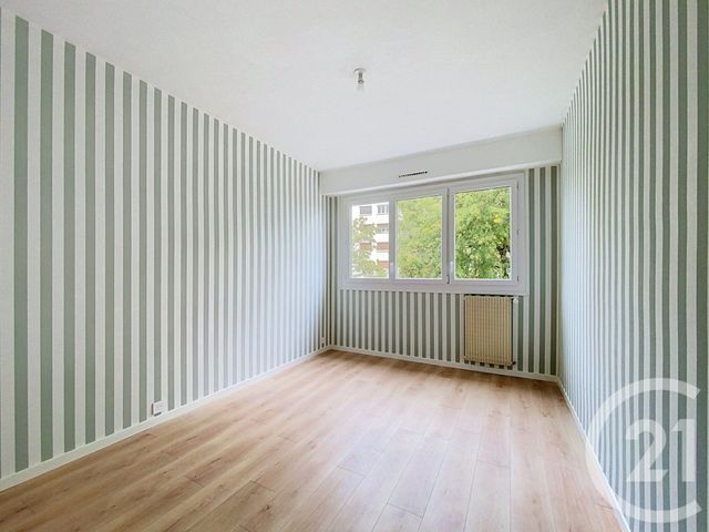 Appartement T4 à louer - 4 pièces - 101.0 m2 - CHOLET - 49 - PAYS-DE-LOIRE - Century 21 Les Arcades