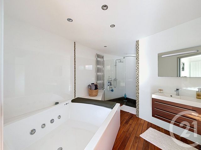 maison à vendre - 8 pièces - 213.54 m2 - LE MAY SUR EVRE - 49 - PAYS-DE-LOIRE - Century 21 Les Arcades