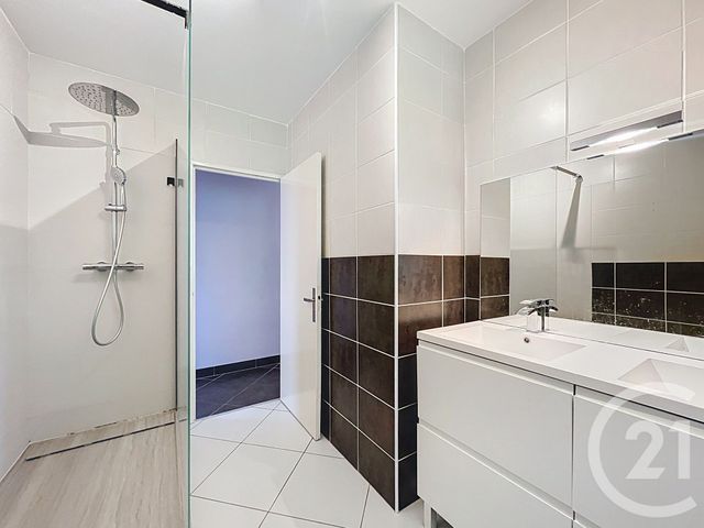 Appartement T3 à louer - 3 pièces - 73.25 m2 - CHOLET - 49 - PAYS-DE-LOIRE - Century 21 Les Arcades