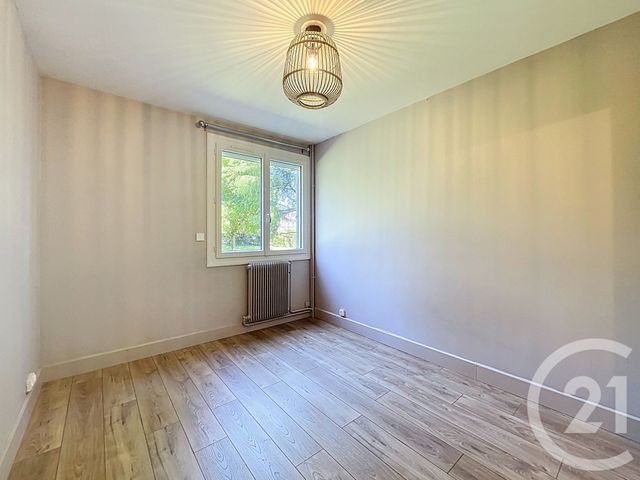 Appartement T3 à louer - 3 pièces - 73.25 m2 - CHOLET - 49 - PAYS-DE-LOIRE - Century 21 Les Arcades