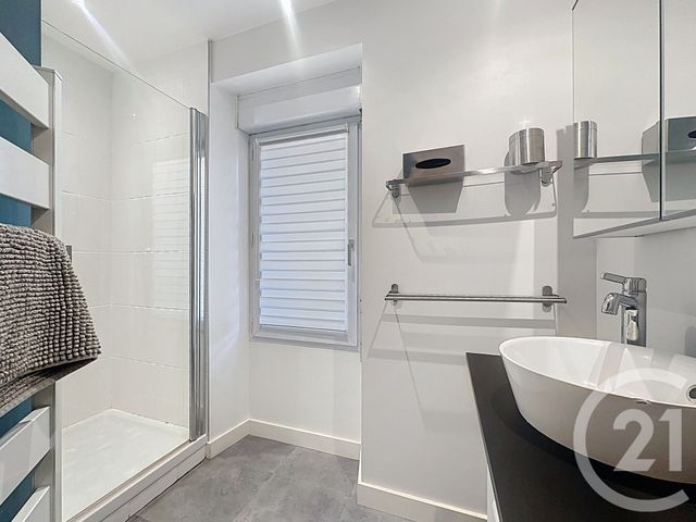 Appartement T3 à louer - 3 pièces - 73.4 m2 - CHOLET - 49 - PAYS-DE-LOIRE - Century 21 Les Arcades