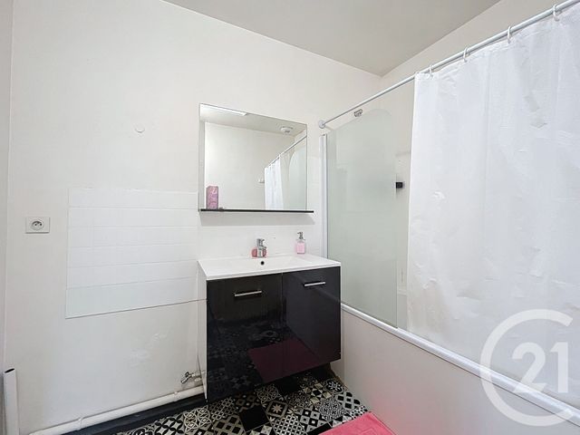 Appartement T2 à louer - 2 pièces - 62.0 m2 - CHOLET - 49 - PAYS-DE-LOIRE - Century 21 Les Arcades